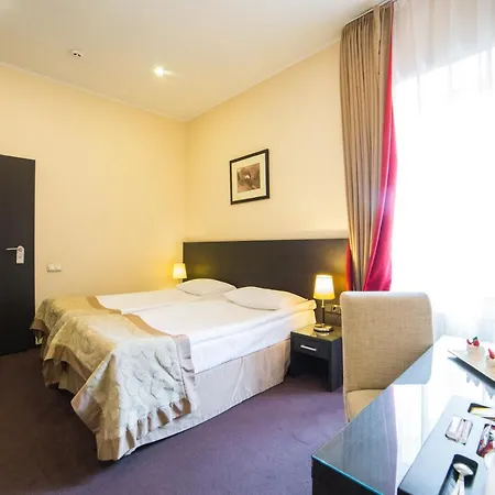 Optima Dworzec 리비프