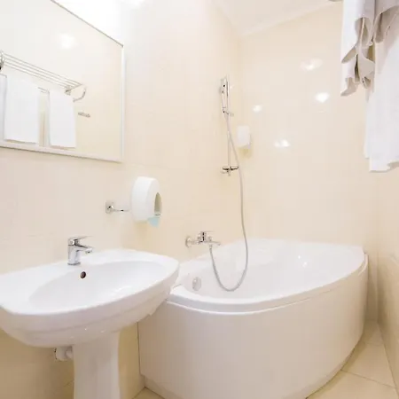 Optima Dworzec 3* Lemberg