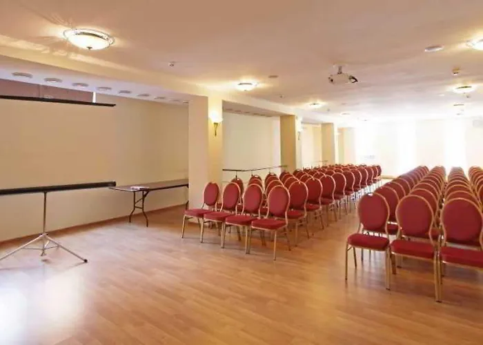 Optima Dworzec Hotel 3*