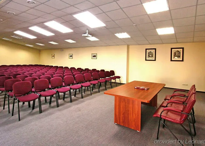 Optima Dworzec ホテル